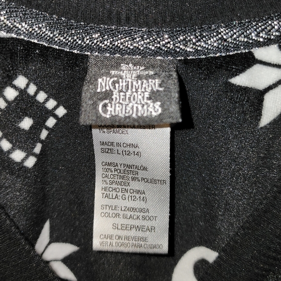 Disney Nightmare Before Christmas Pajama Set - Picture 14 of 14